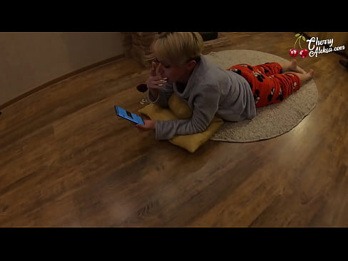 ❤️ Hullu blondiin imeb tohutut munni ja hüppab selle peal - anaalseksiga ❤️❌ Seks at us et.redporn-tv.ru